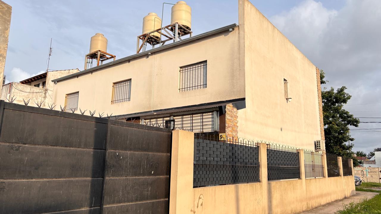 GARIBALDI ESQUINA LATERAL DE CERCA