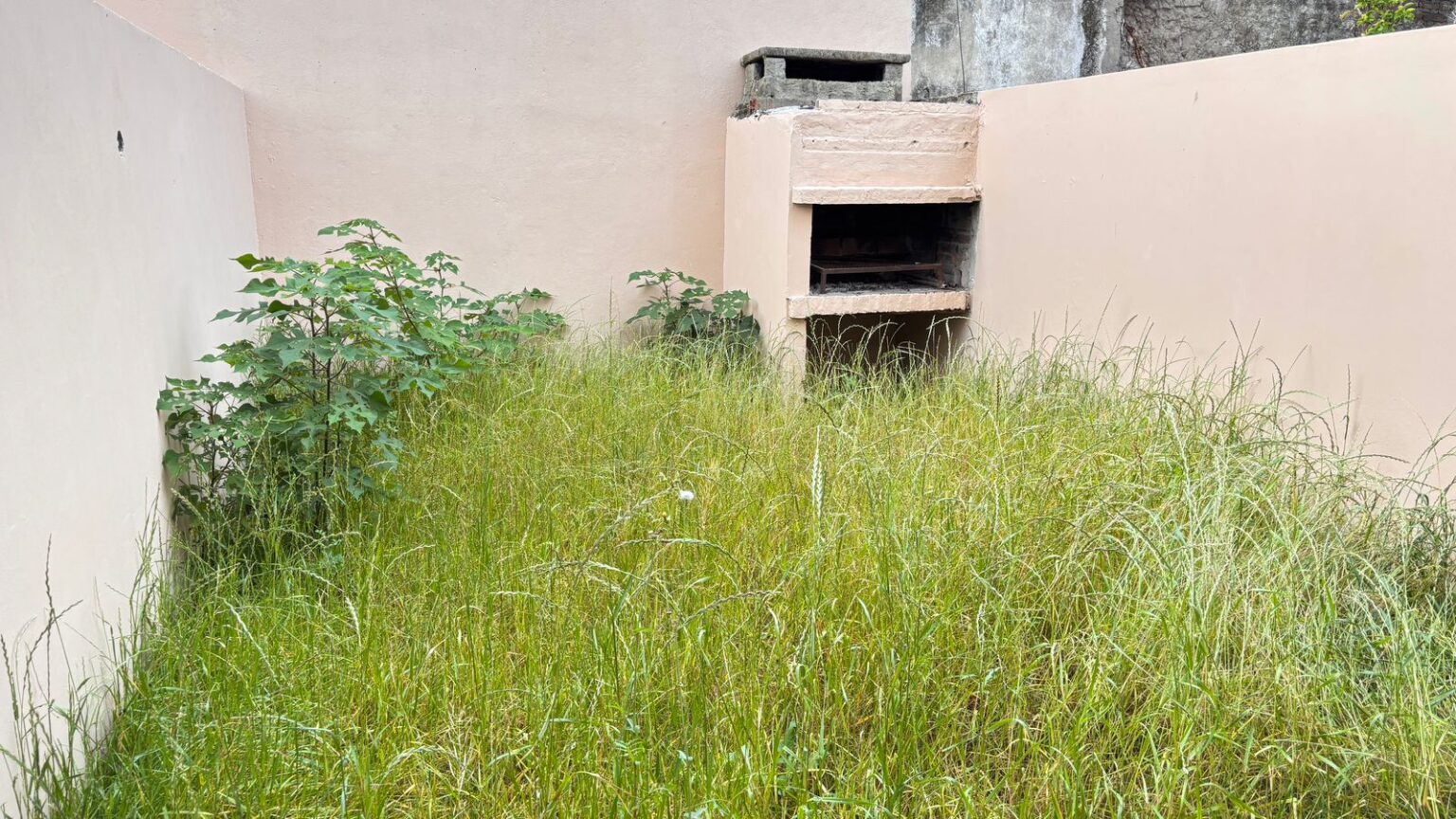 GARIBALDI JARDIN Y PARRILLA