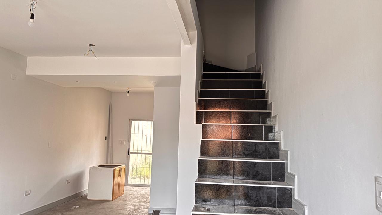 GARIBALDI LIV A ESCALERA