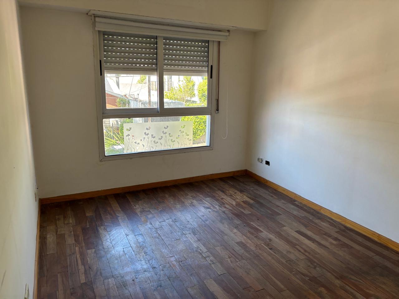 WhatsApp Image 2025-10-09 at 12.26.56 PM (1)