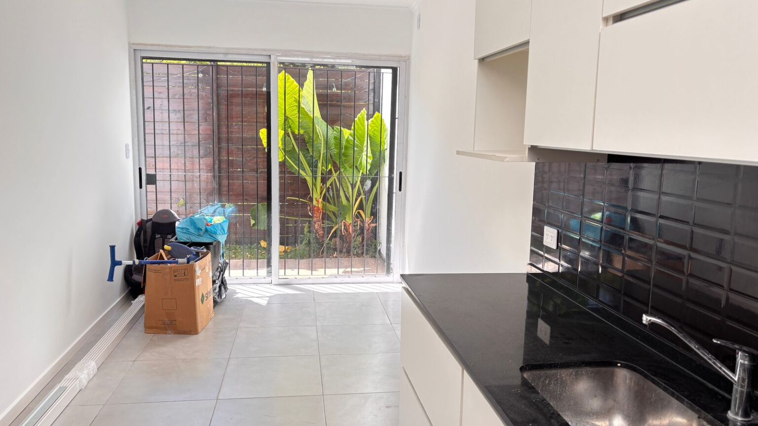 MELO 2579 COCINA A COMEDOR DIARIO