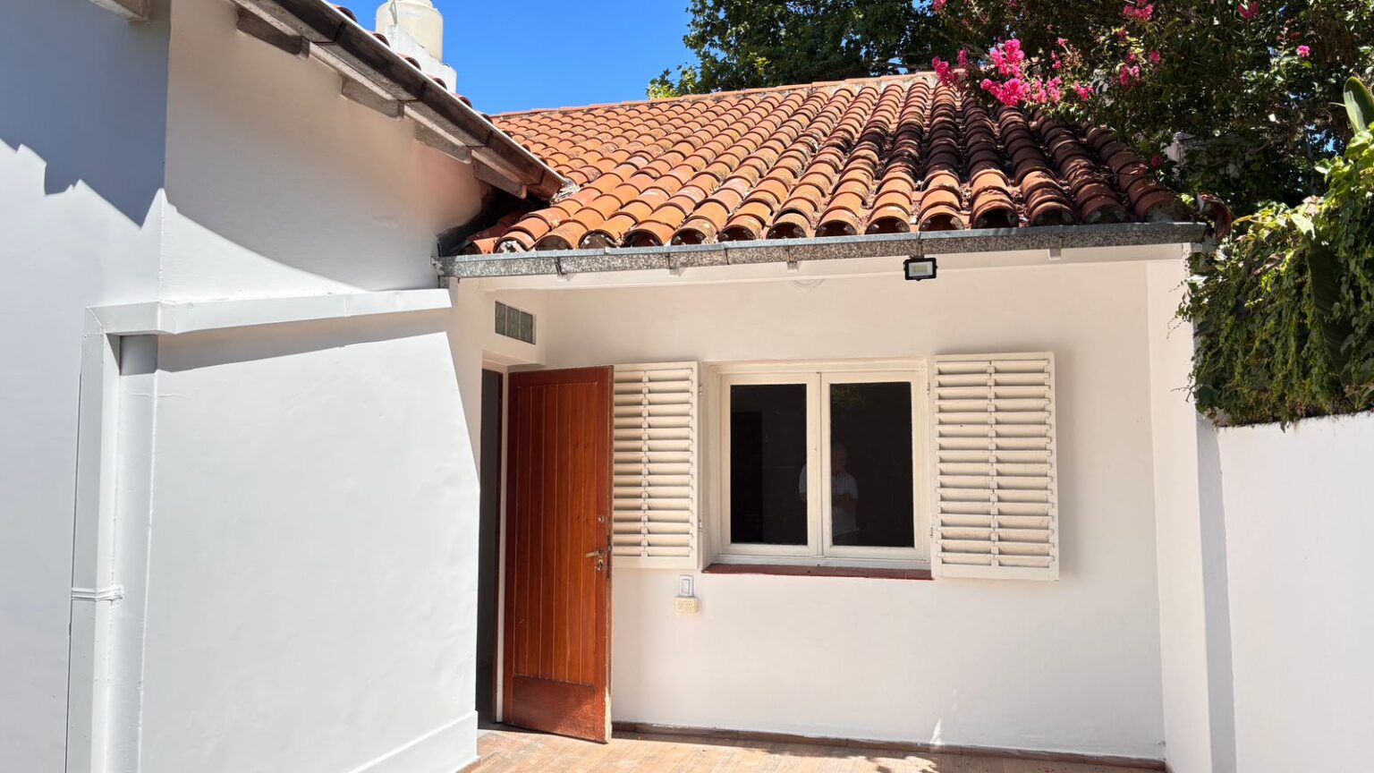 MELO 2579 PATIO A CASA