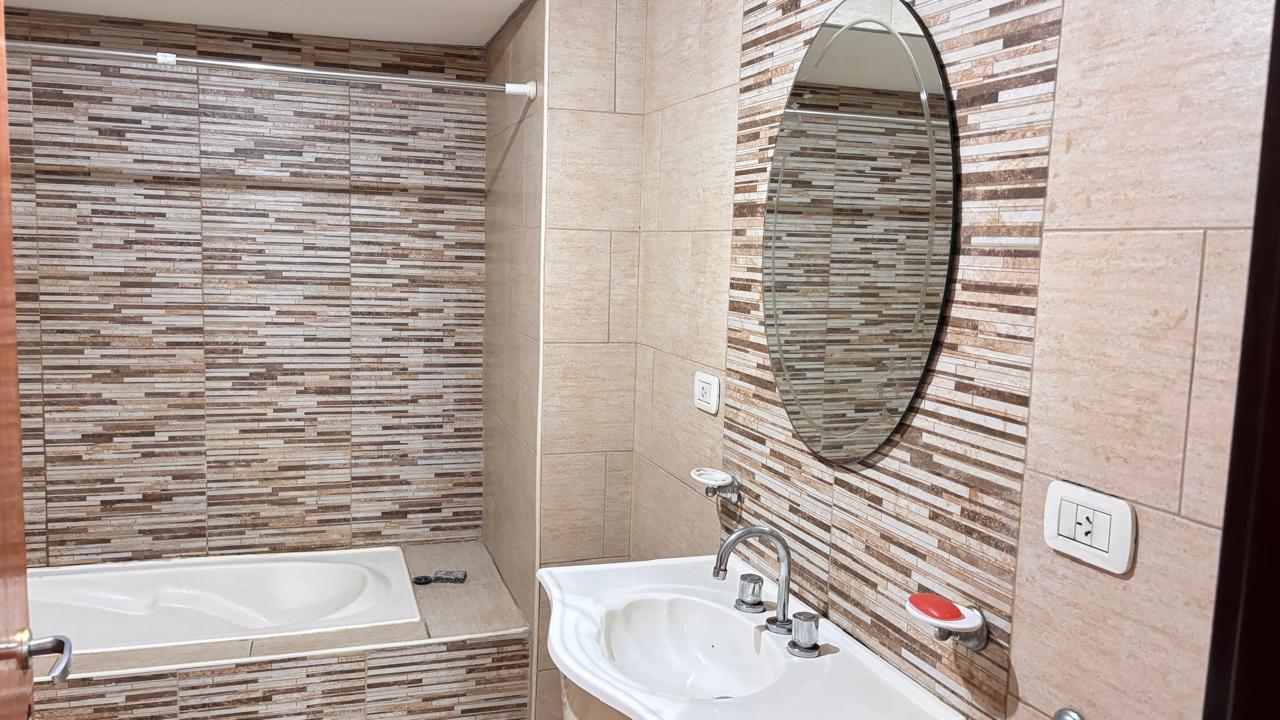 GUEMES 36396 BÑO ENTRADA