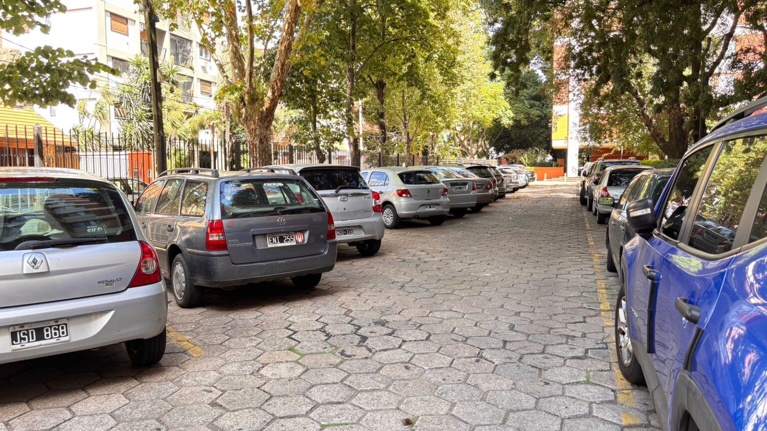 TAPIALES 1420 COCHRERA