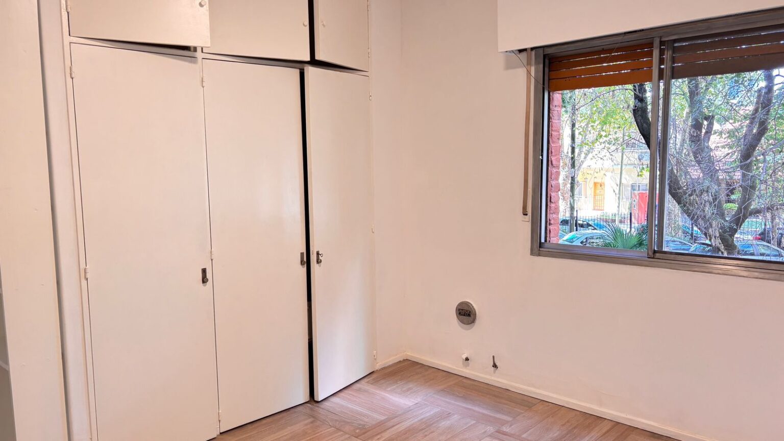 TAPIALES 1420 DORM, PPAL PLACARD