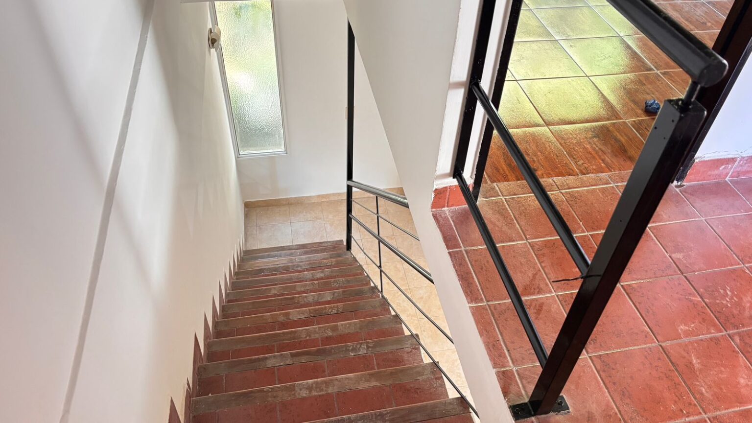 WhatsApp Image 2026-04-10 at 9.38.33 AMESCALERA