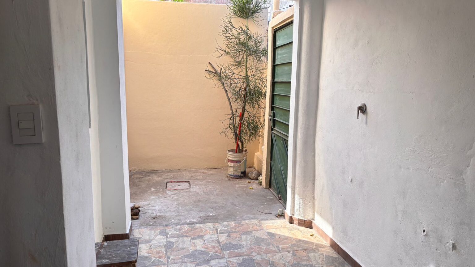 ROCA 3957 PATIO