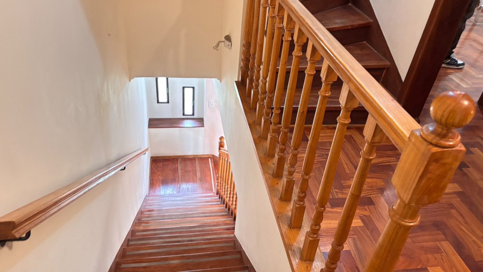 WhatsApp Image 2026-07-24 at 2.07.17 ESCALERA 1